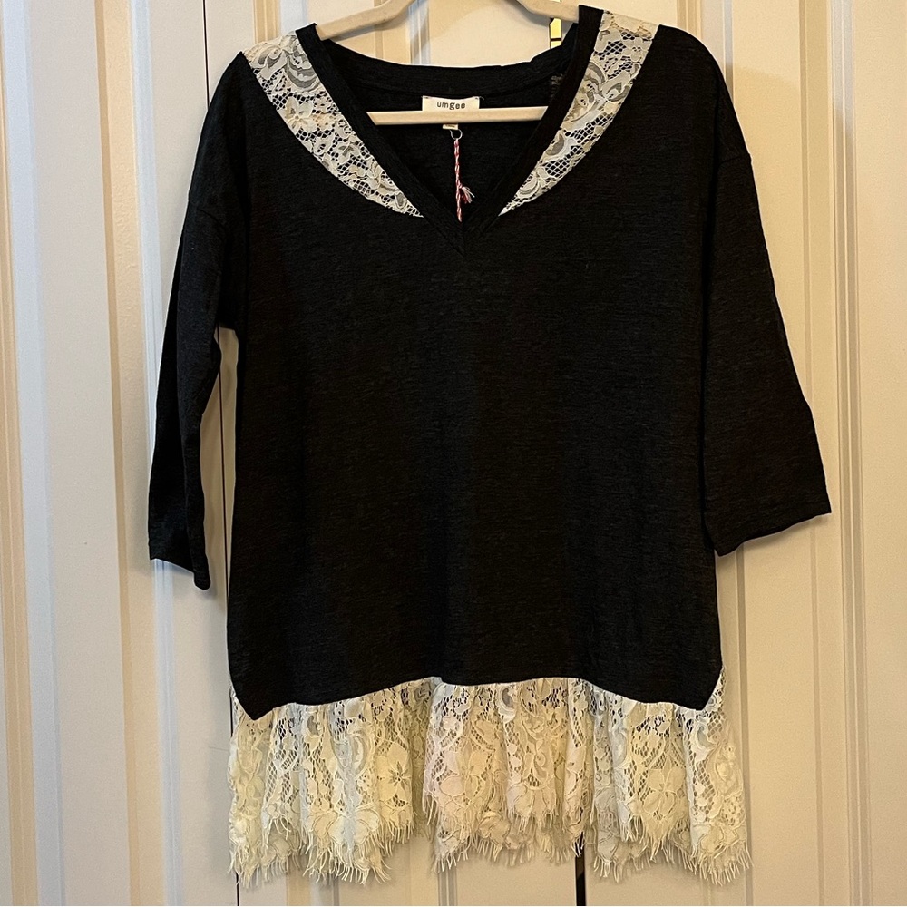 NWT Umgee Grey T Shirt with Lace Size S